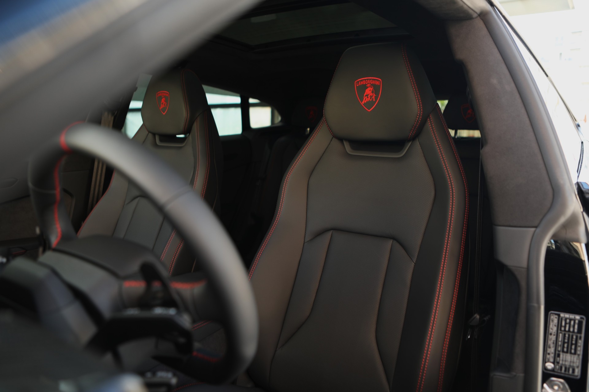 LAMBORGHINI Urus SE-image-11