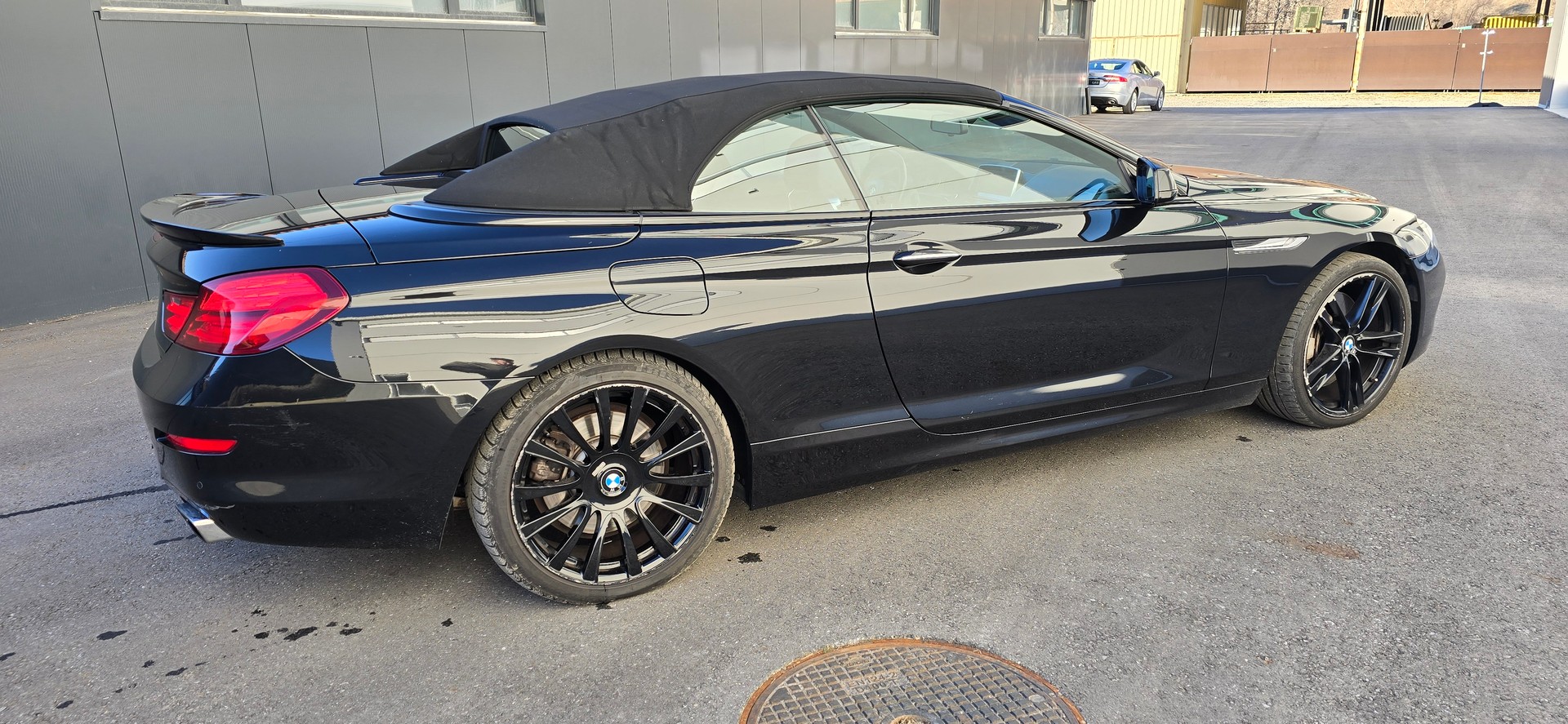 BMW 650i Cabrio-image-8