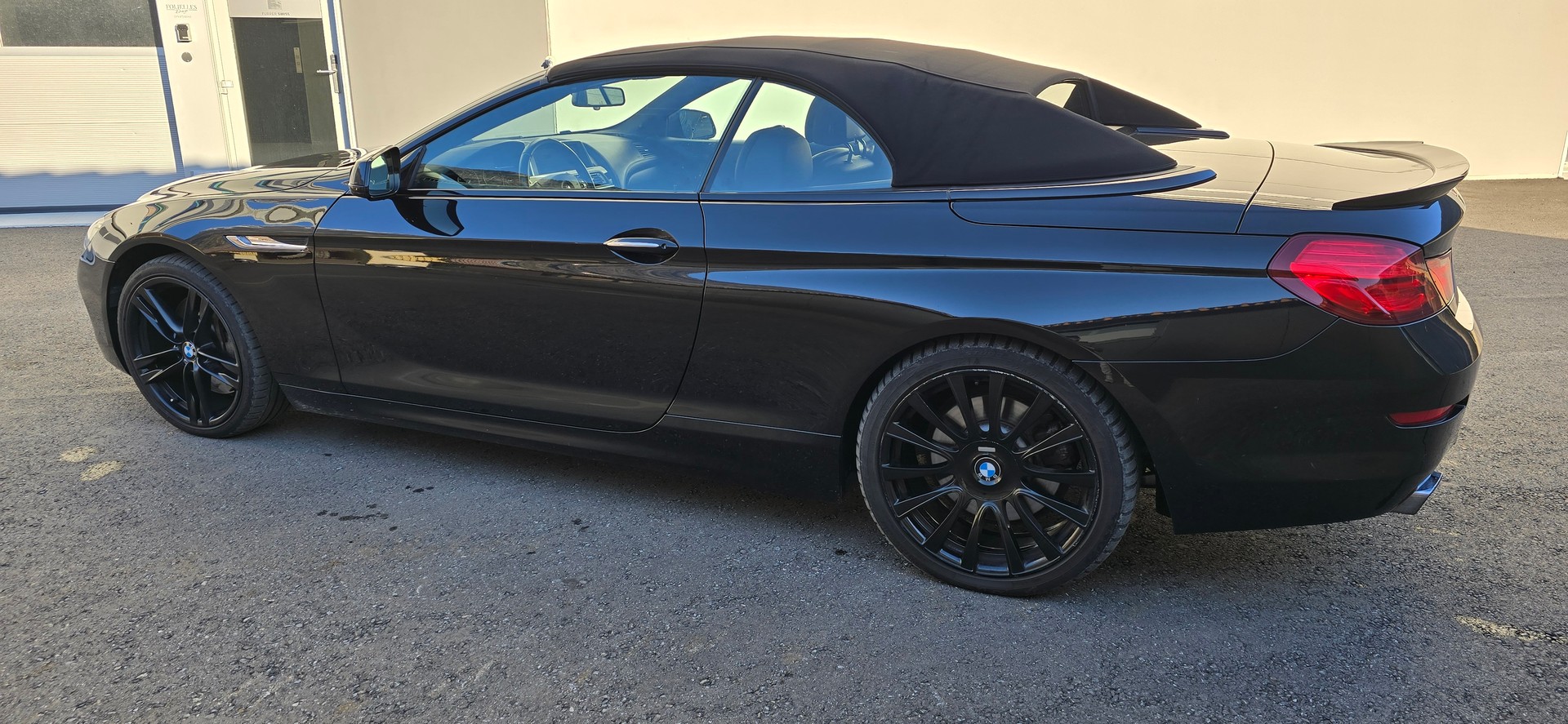 BMW 650i Cabrio-image-5