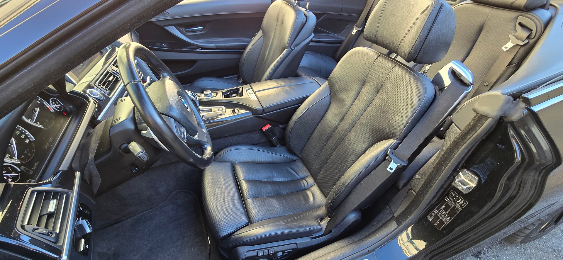 BMW 650i Cabrio-image-19