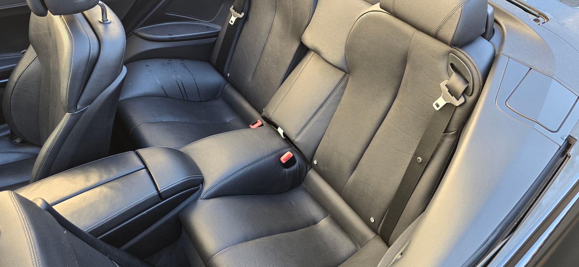 BMW 650i Cabrio-image-18