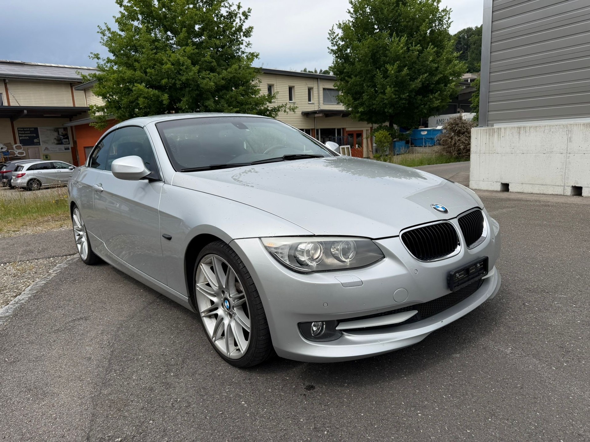 BMW 325i Cabriolet Steptronic-showroom-element-3