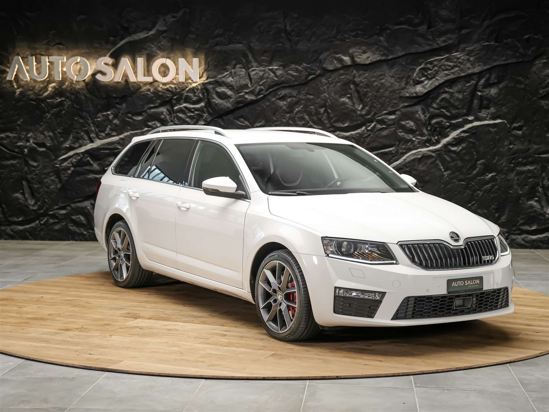 SKODA Octavia Combi 2.0 TDI RS DSG *Abstandsregler* El. Sitze mit Memory* Sitzheizung*-image-6