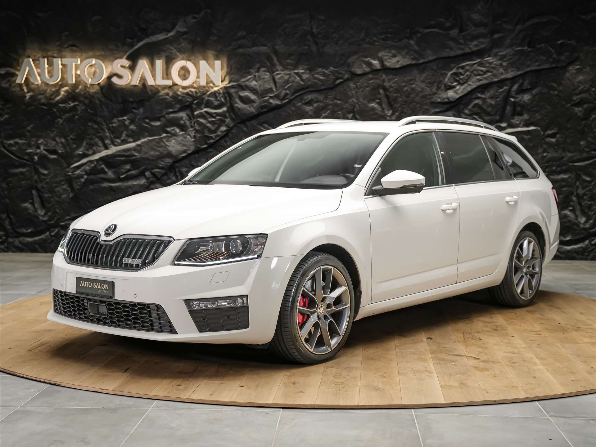 SKODA Octavia Combi 2.0 TDI RS DSG *Abstandsregler* El. Sitze mit Memory* Sitzheizung*-showroom-element-1