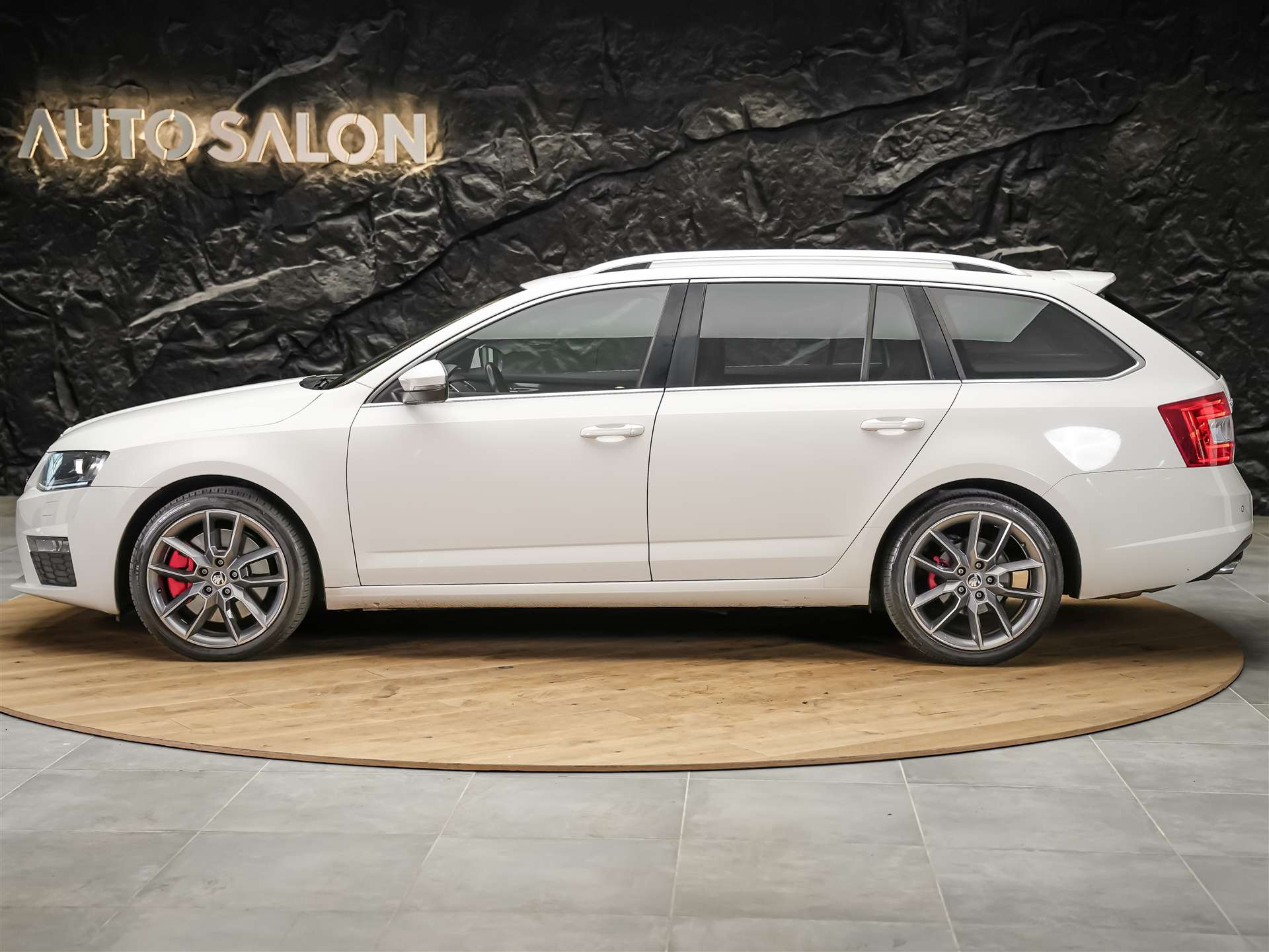 SKODA Octavia Combi 2.0 TDI RS DSG *Abstandsregler* El. Sitze mit Memory* Sitzheizung*-showroom-element-2