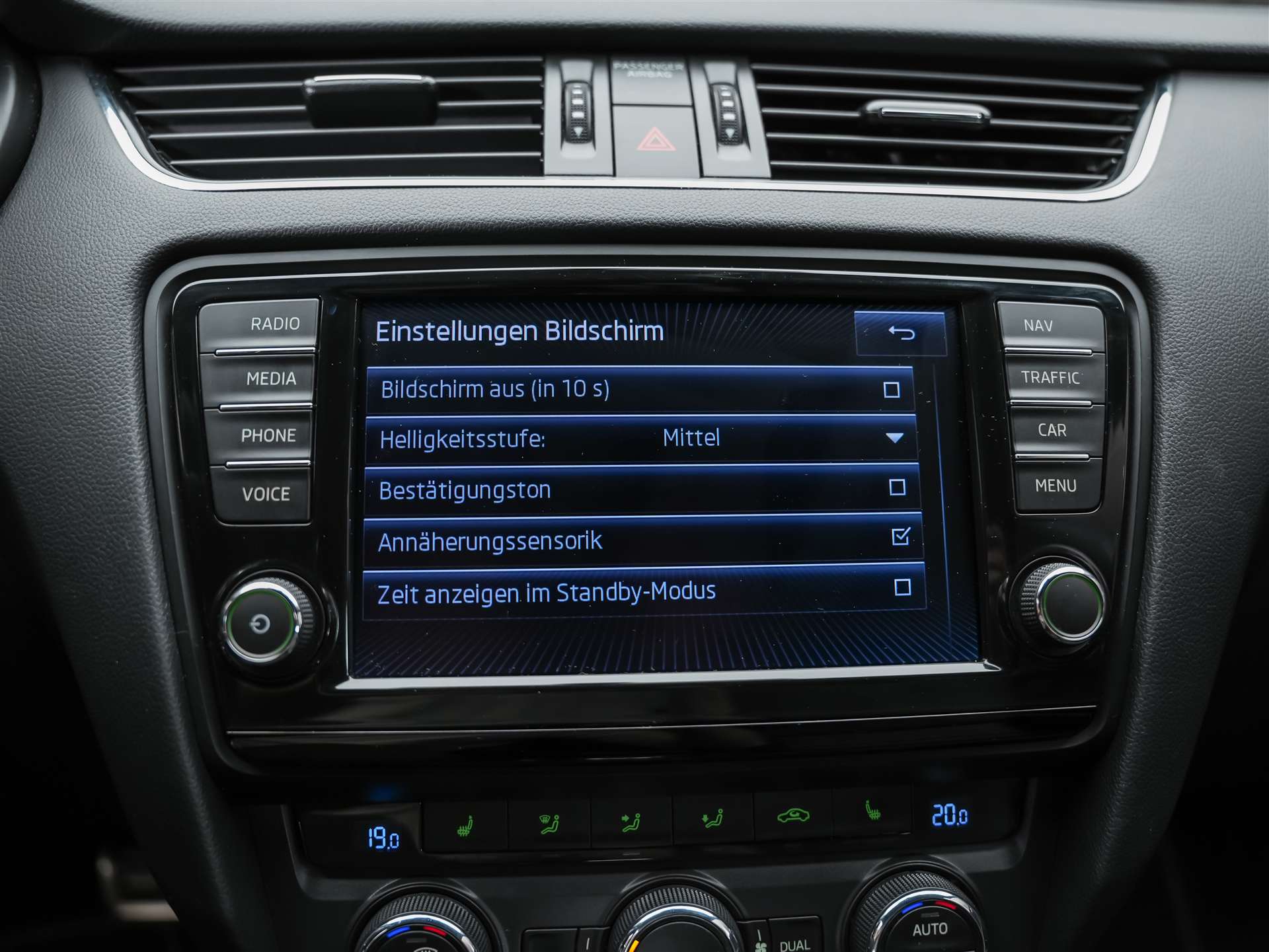 SKODA Octavia Combi 2.0 TDI RS DSG *Abstandsregler* El. Sitze mit Memory* Sitzheizung*-image-36