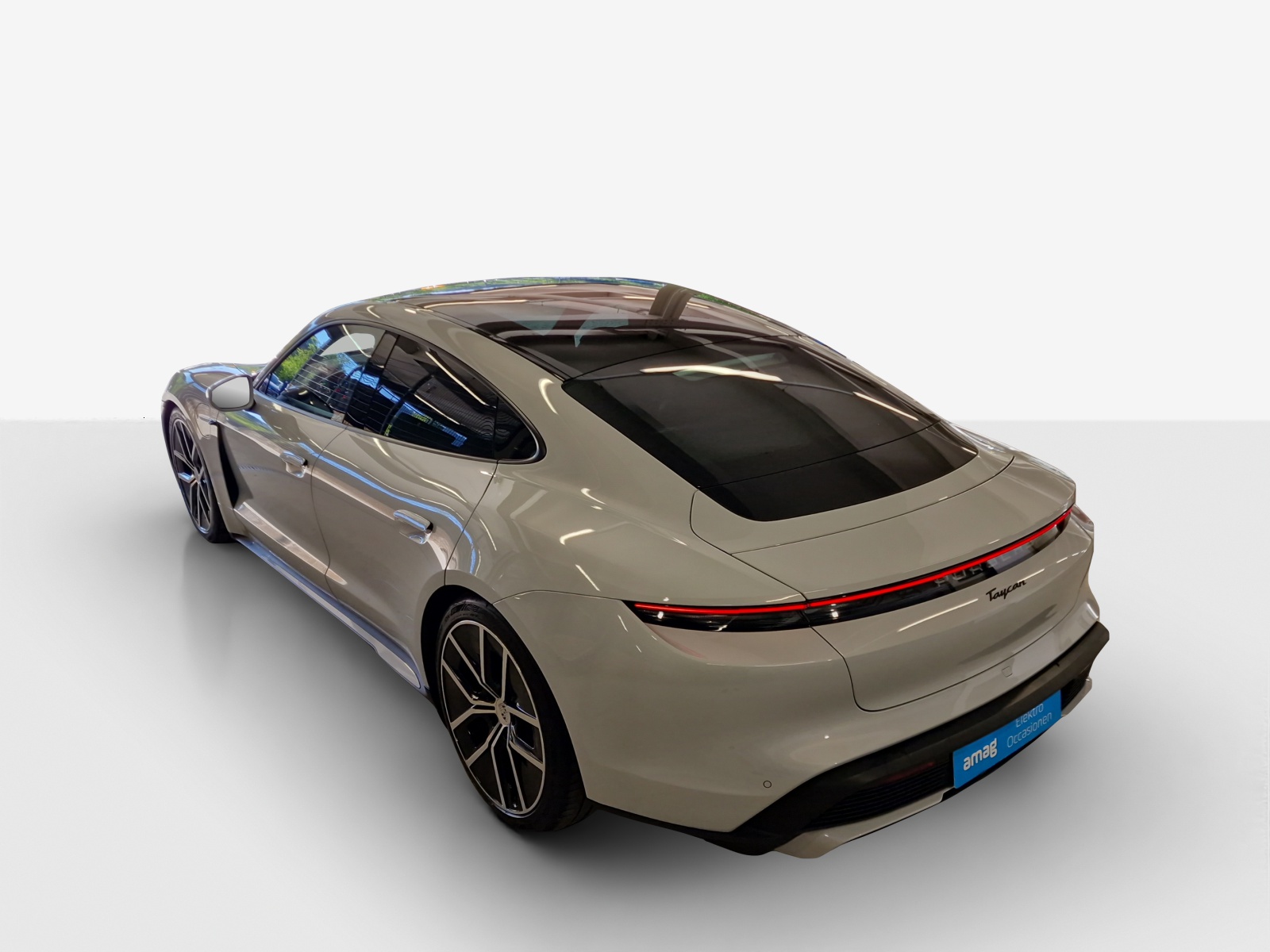 PORSCHE Taycan 104kWh-showroom-element-1