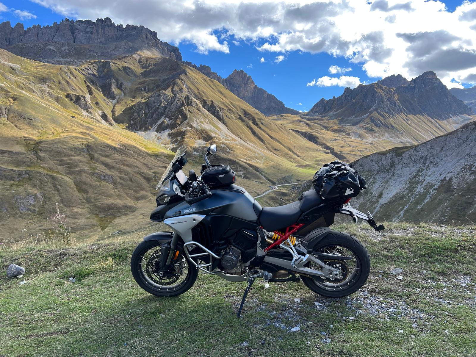 DUCATI Multistrada V4 S Travel & Radar Speichen Felgen-image-1