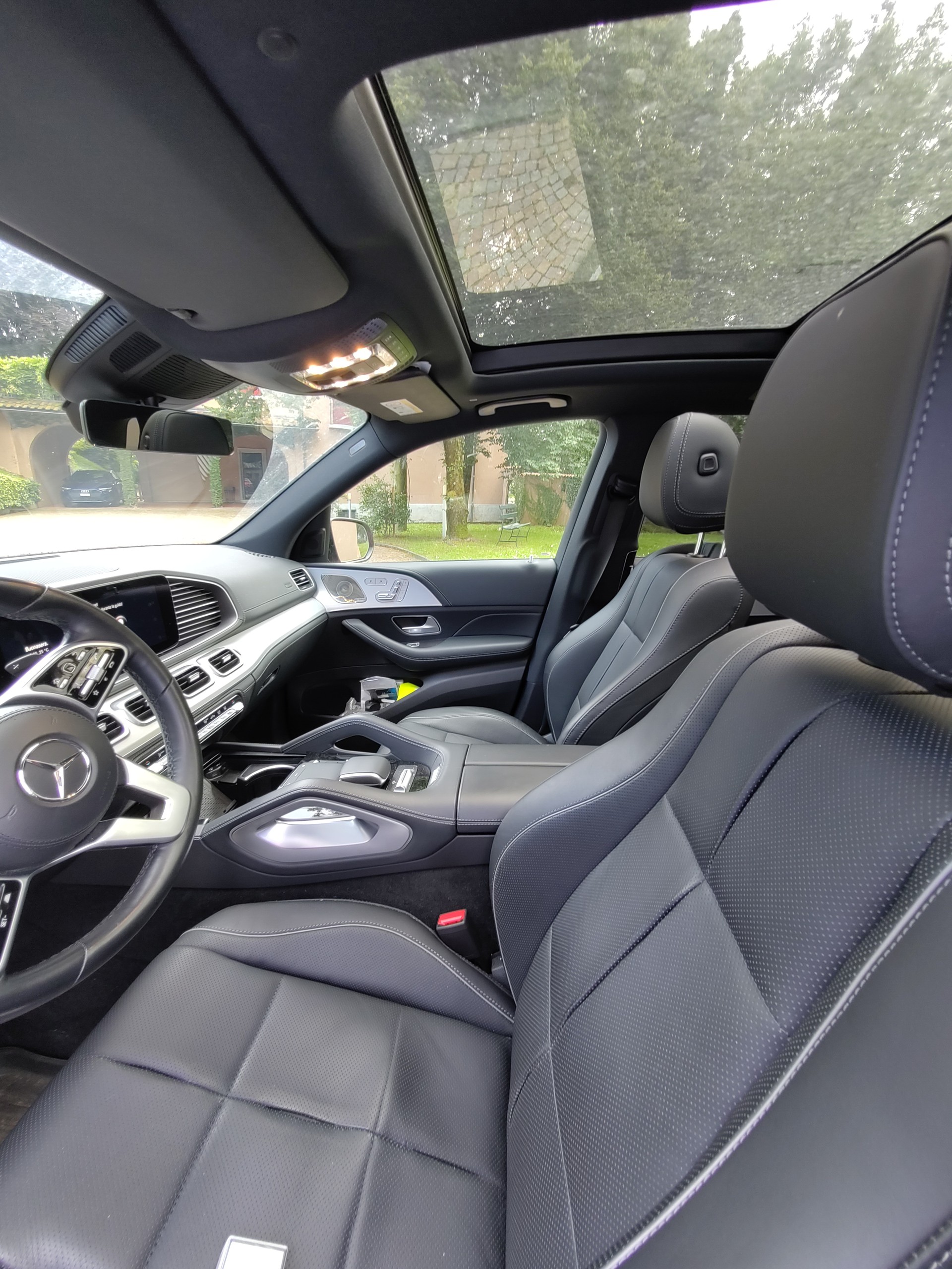 MERCEDES-BENZ GLE 350 e AMG Line 4matic-image-6