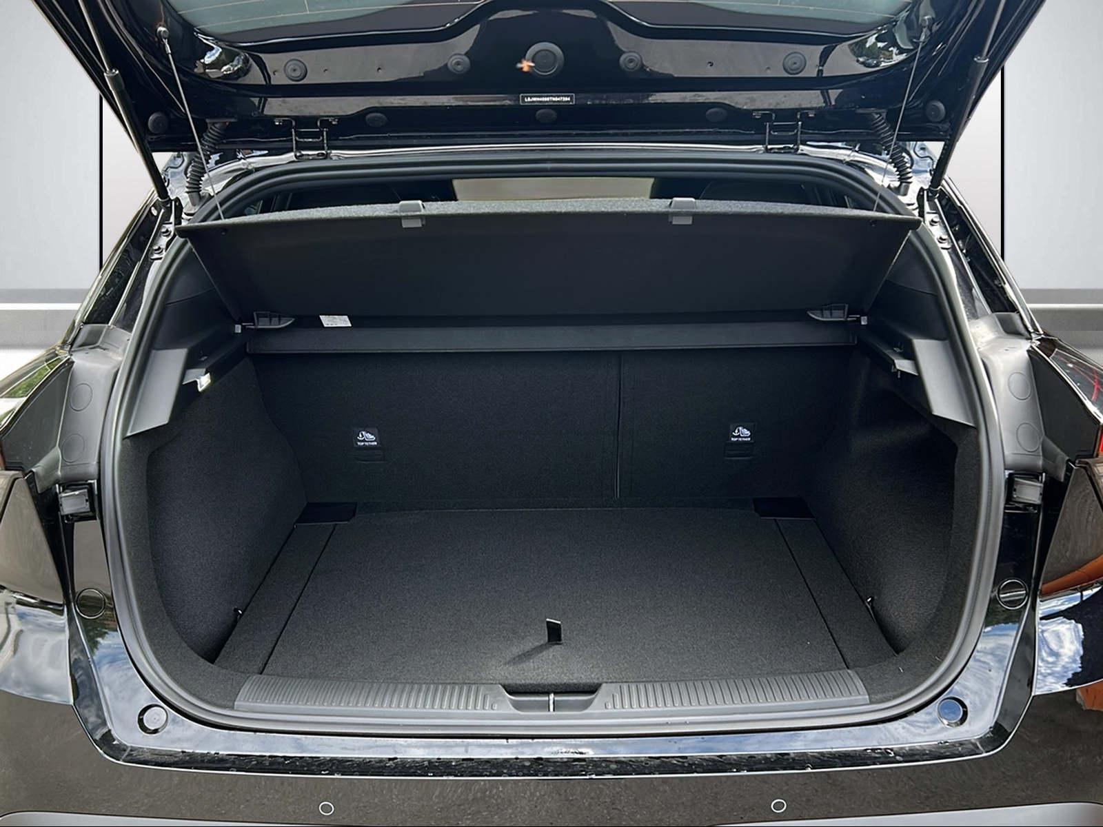 MG 4 64kWh Xpower 4WD-image-13