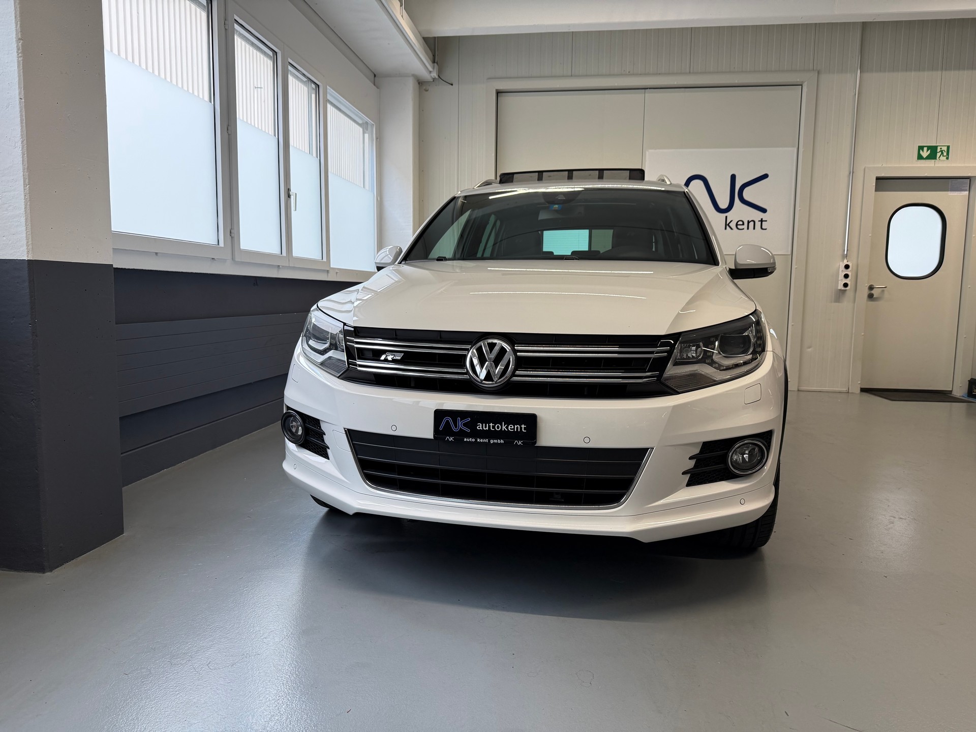 VW Tiguan 2.0 TDI BlueMotion R Line Track&Style 4Motion DSG-showroom-element-1