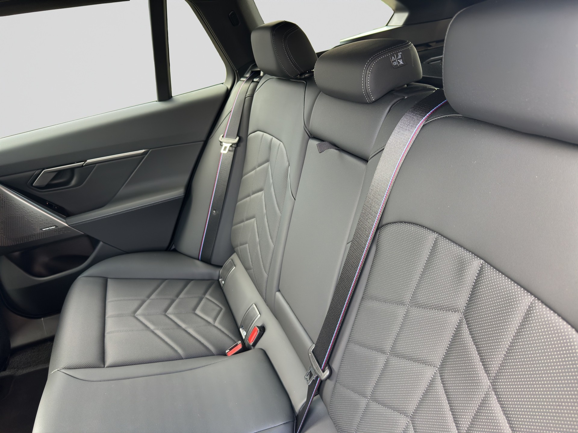 BMW 520d M Sport Pro 48V Touring Steptronic sDrive-image-8