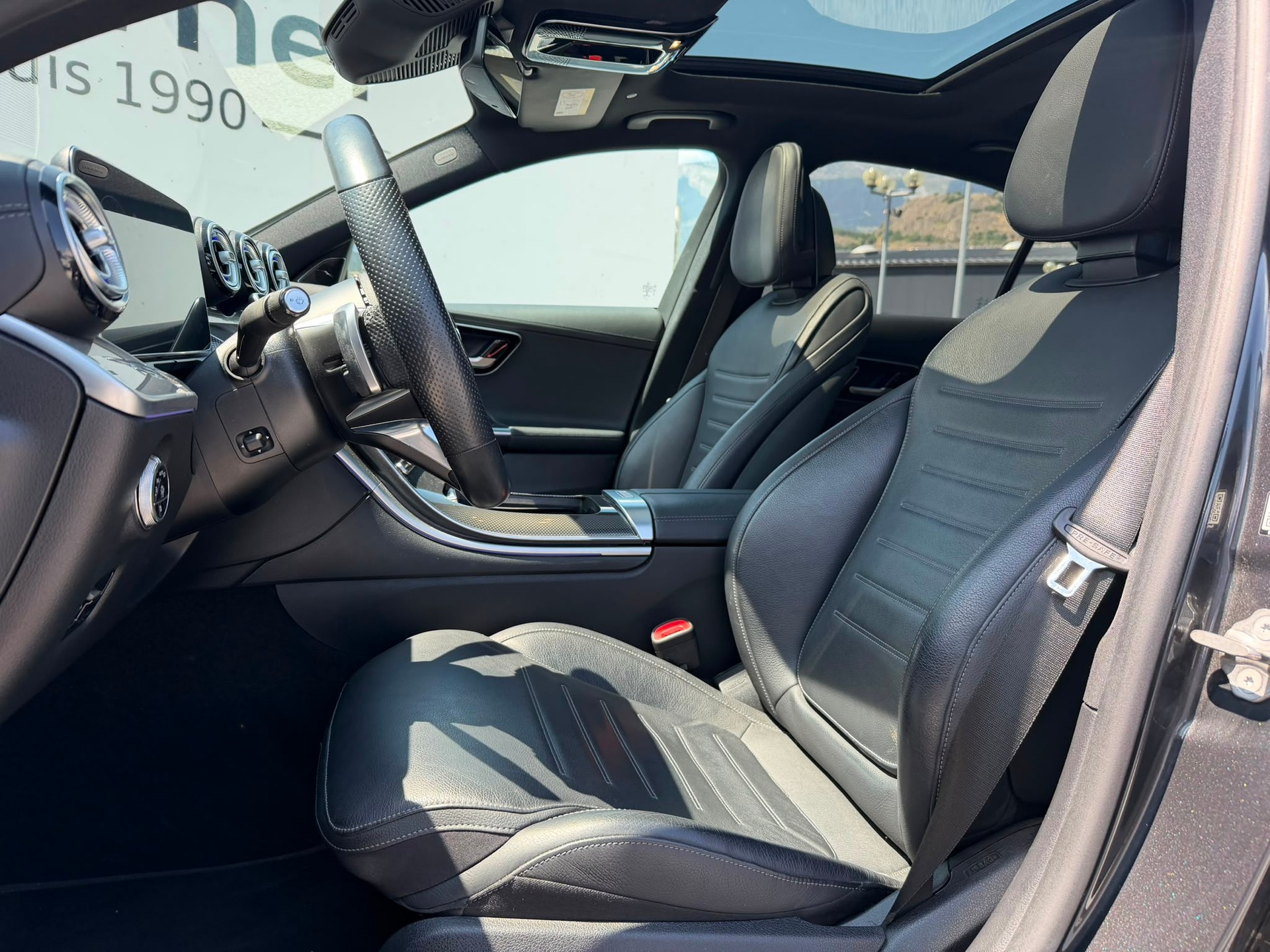 MERCEDES-BENZ C 300 4Matic AMG Line-image-7