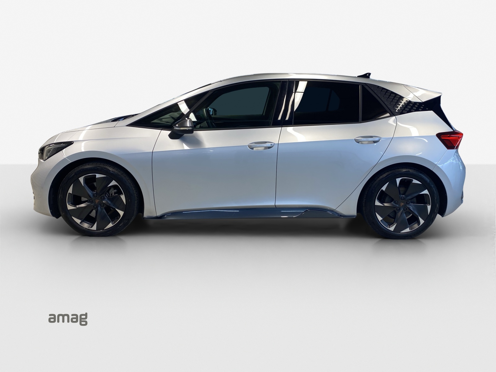 CUPRA Born 58 kWh-showroom-element-1