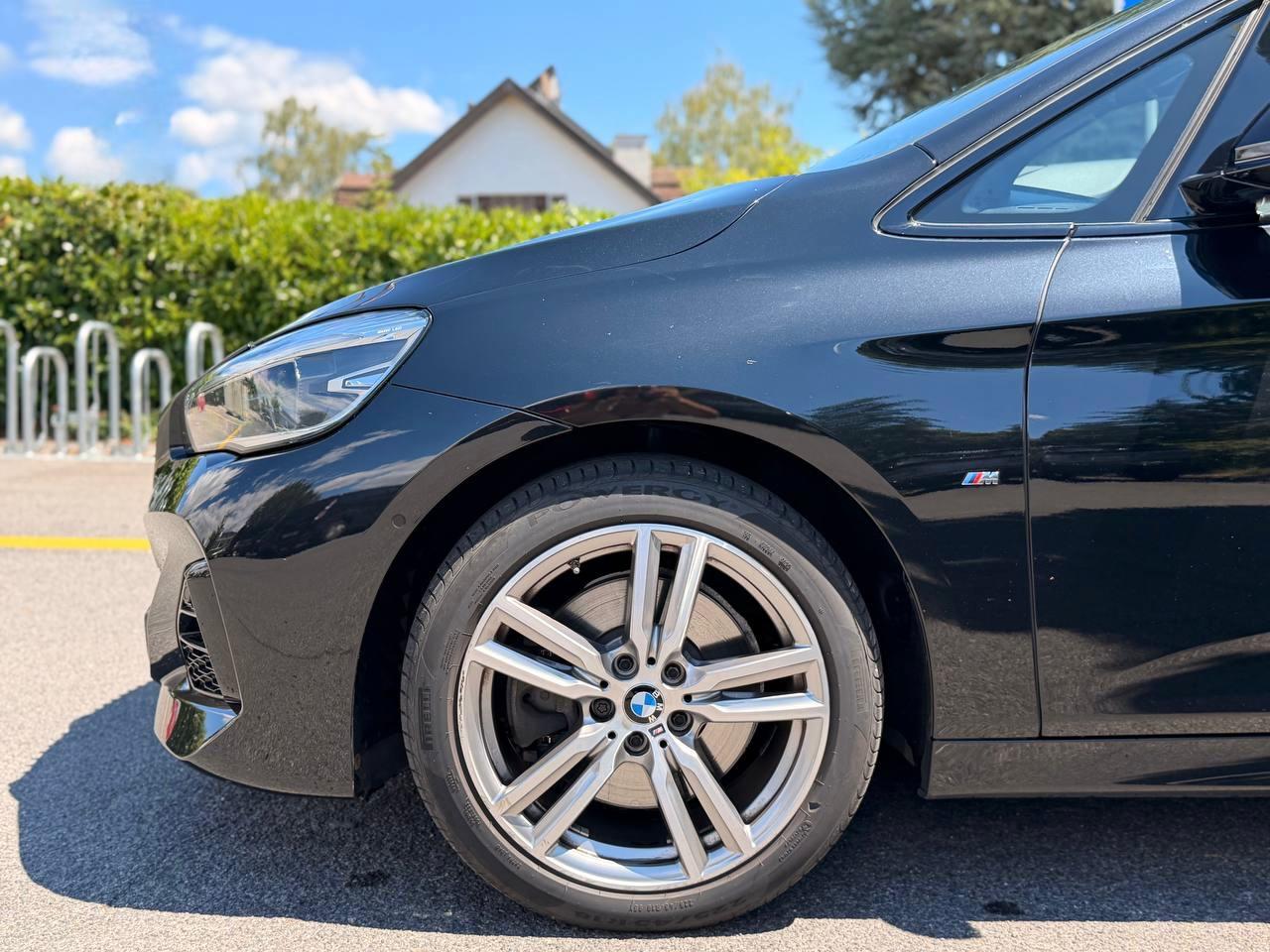 BMW 220d xDrive Gran Tourer Steptronic M Sport-showroom-element-3