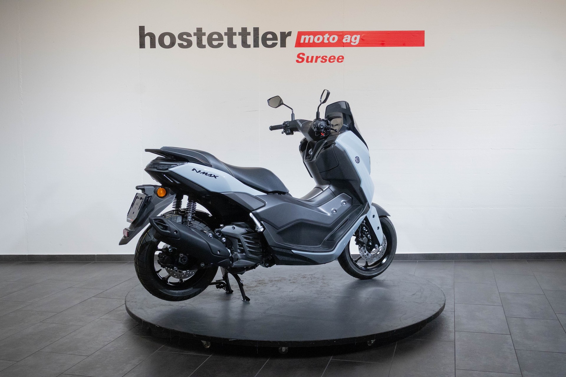 YAMAHA NMAX 125-showroom-element-2