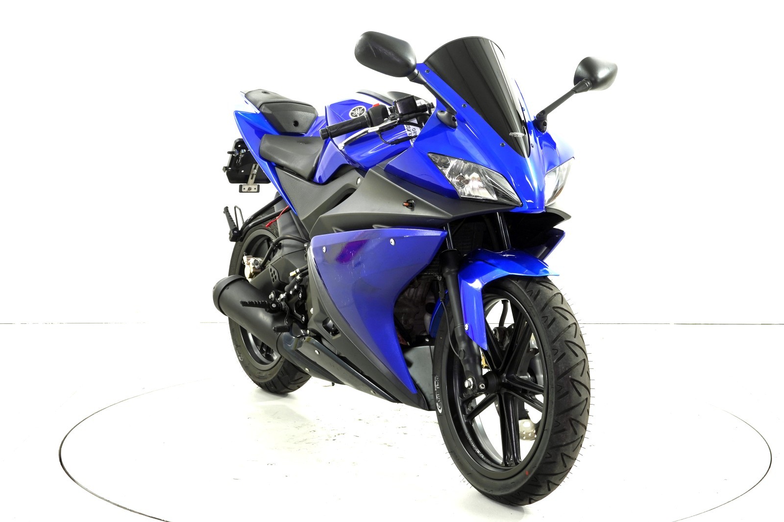 YAMAHA YZF-R125-image-1