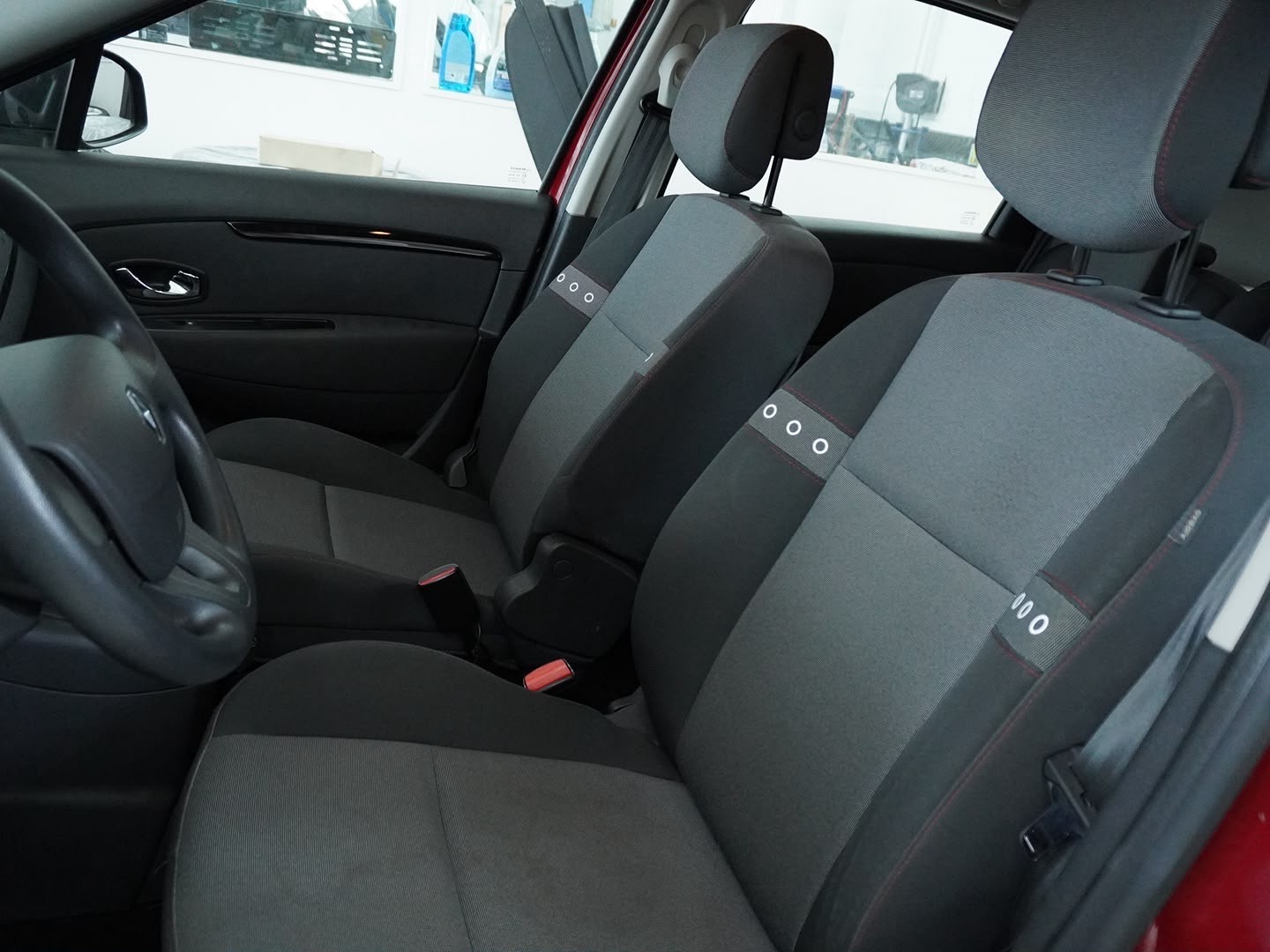 RENAULT Scénic 1.2 16V Turbo Energy-showroom-element-3