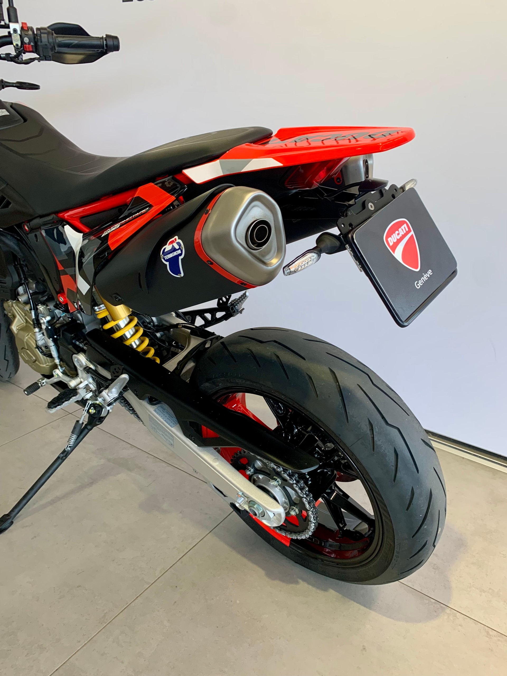 DUCATI Hypermotard 698 Mono RVE-image-8