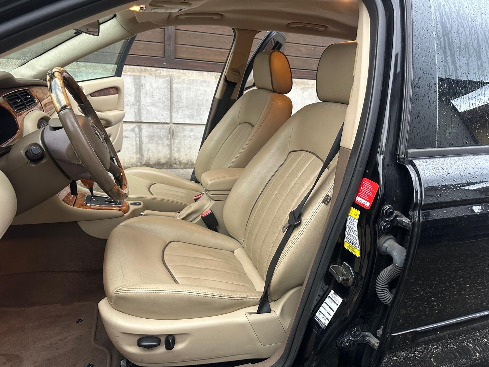 JAGUAR X-Type Estate 2.5 V6 Traction4 Sovereign-image-8