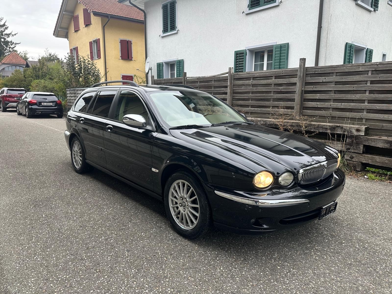 JAGUAR X-Type Estate 2.5 V6 Traction4 Sovereign