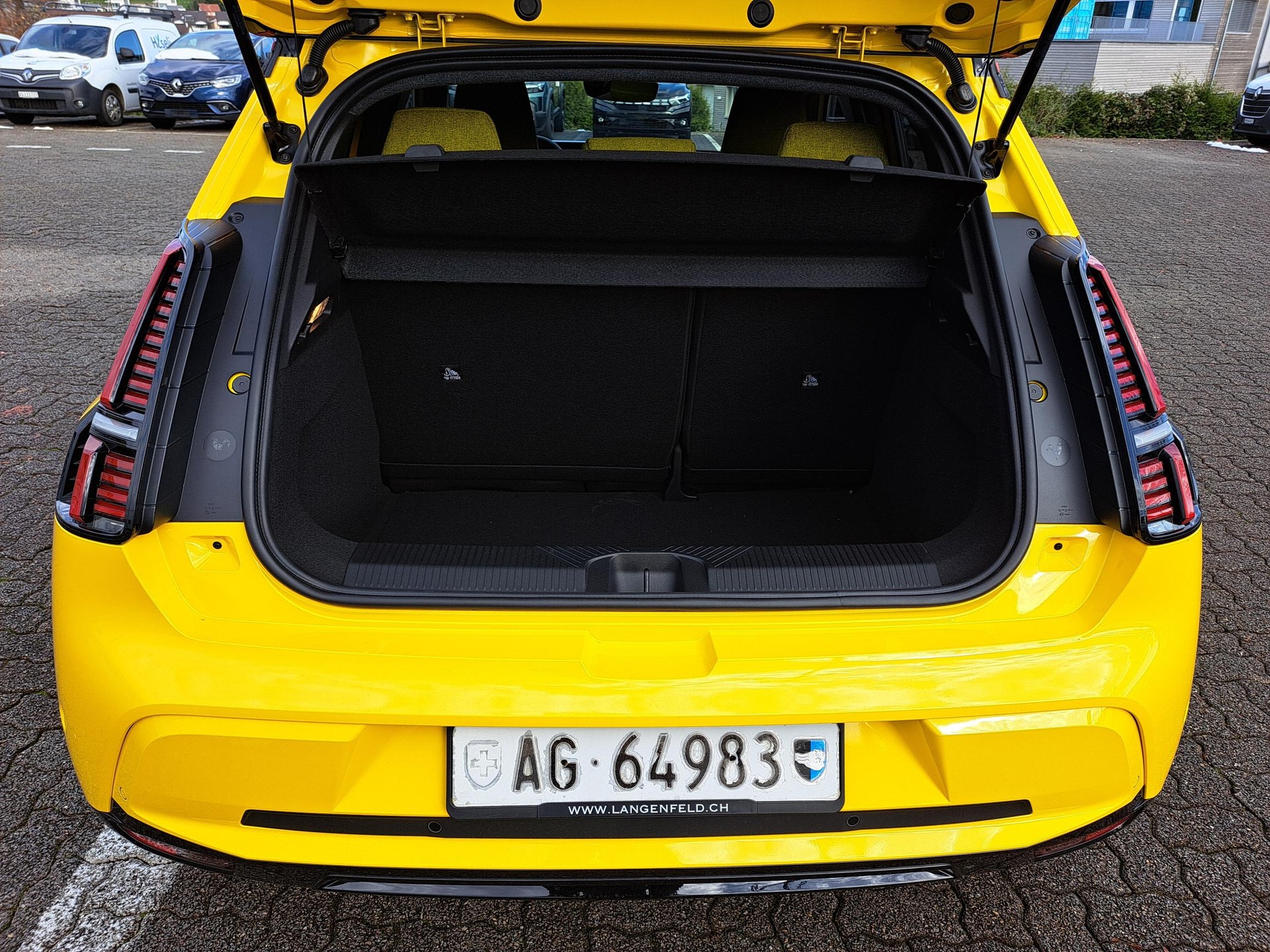 RENAULT R5 E-TECH 100% ELECTRIC iconic five 150PS Comfort Range-image-9