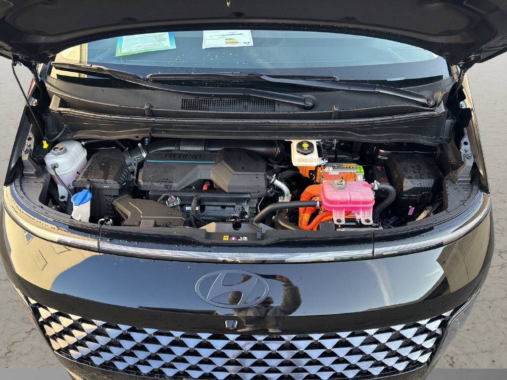 HYUNDAI Staria Premium 1.6 GDi HEV Vertex-image-15