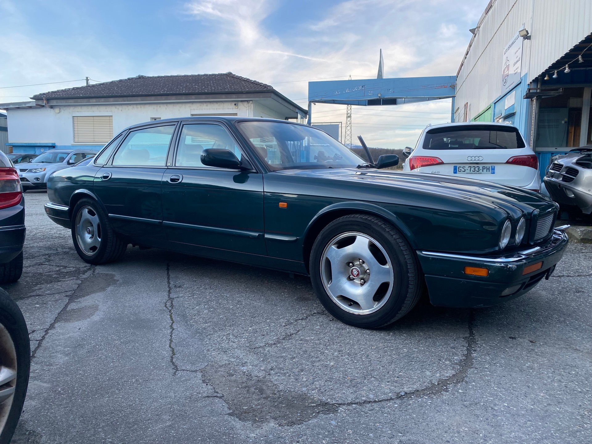 JAGUAR XJR 4.0 Supercharged-image-4