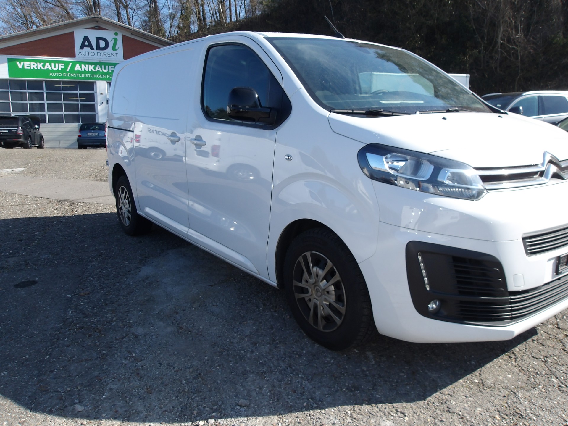 CITROEN Jumpy 2.0 BlueHDi 145 M EAT8-image-2