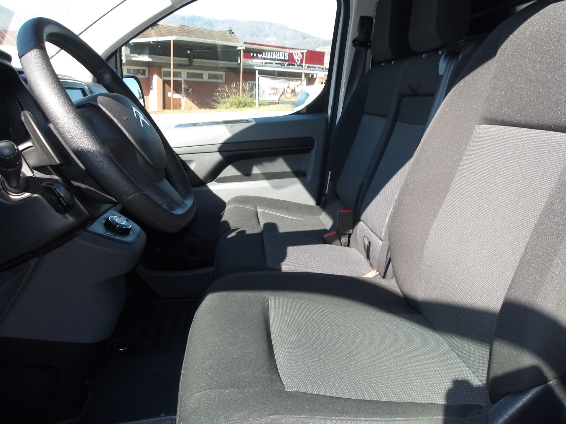 CITROEN Jumpy 2.0 BlueHDi 145 M EAT8-image-10
