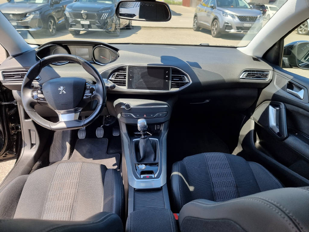 PEUGEOT 308 1.2 PureTech 130 Allure S/S-image-6