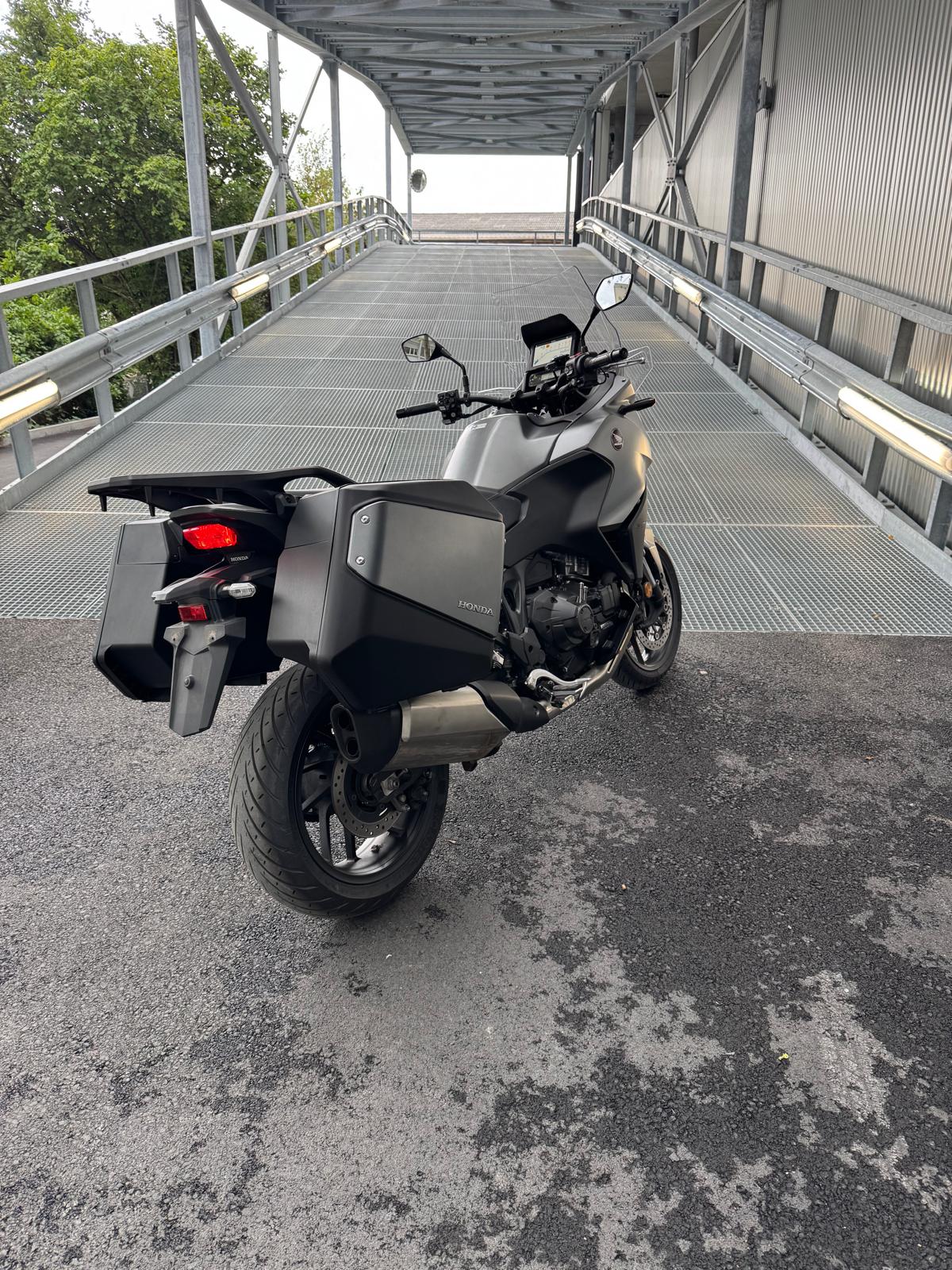 HONDA NT 1100 DCT-image-2