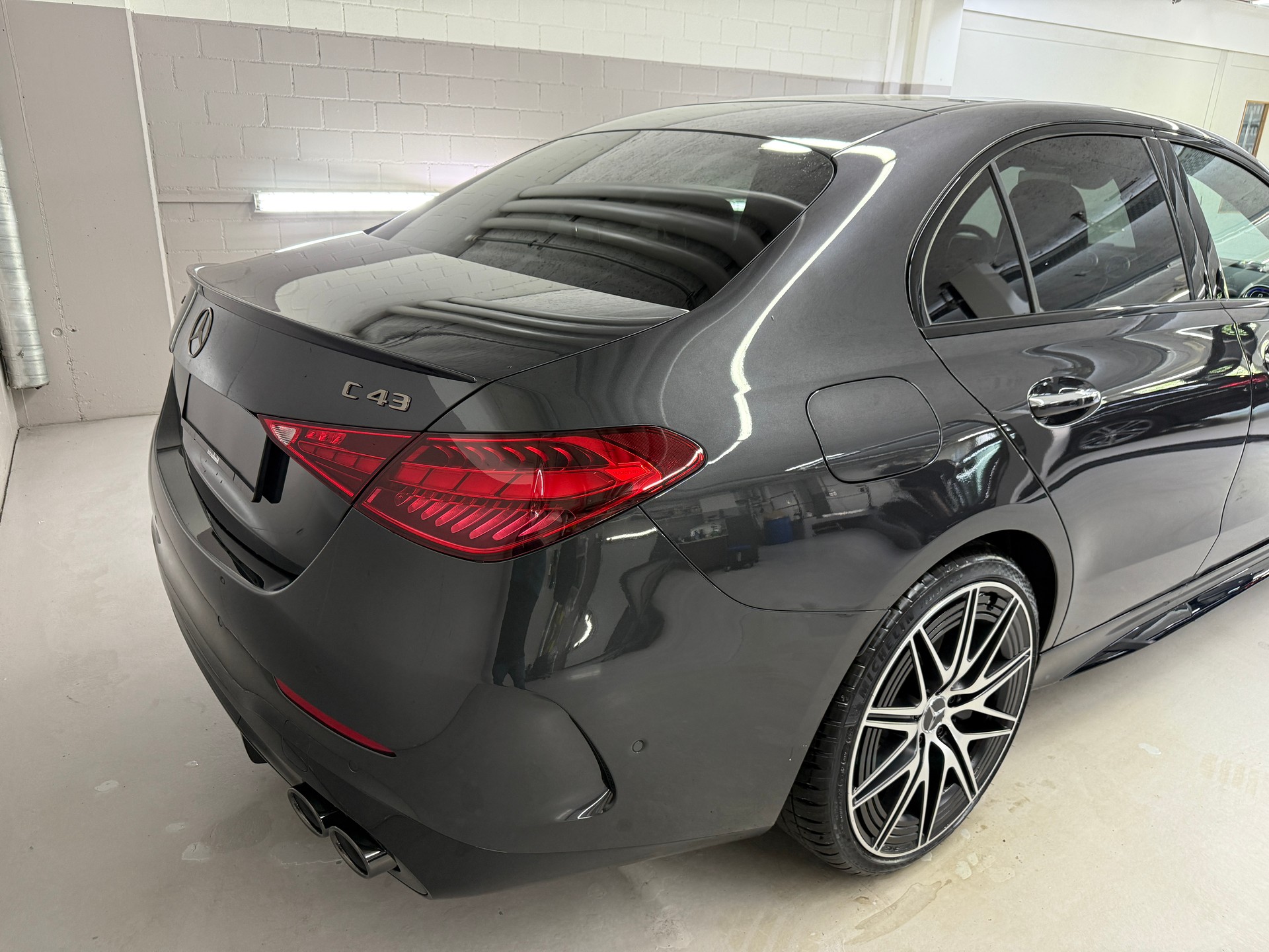 MERCEDES-BENZ AMG C 43 4MATIC Limousine Executive Edition-image-5