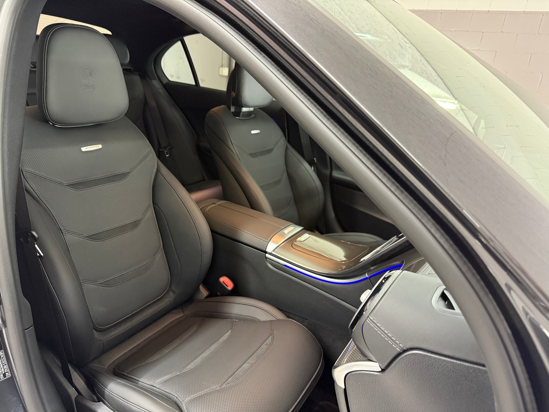 MERCEDES-BENZ AMG C 43 4MATIC Limousine Executive Edition-image-9