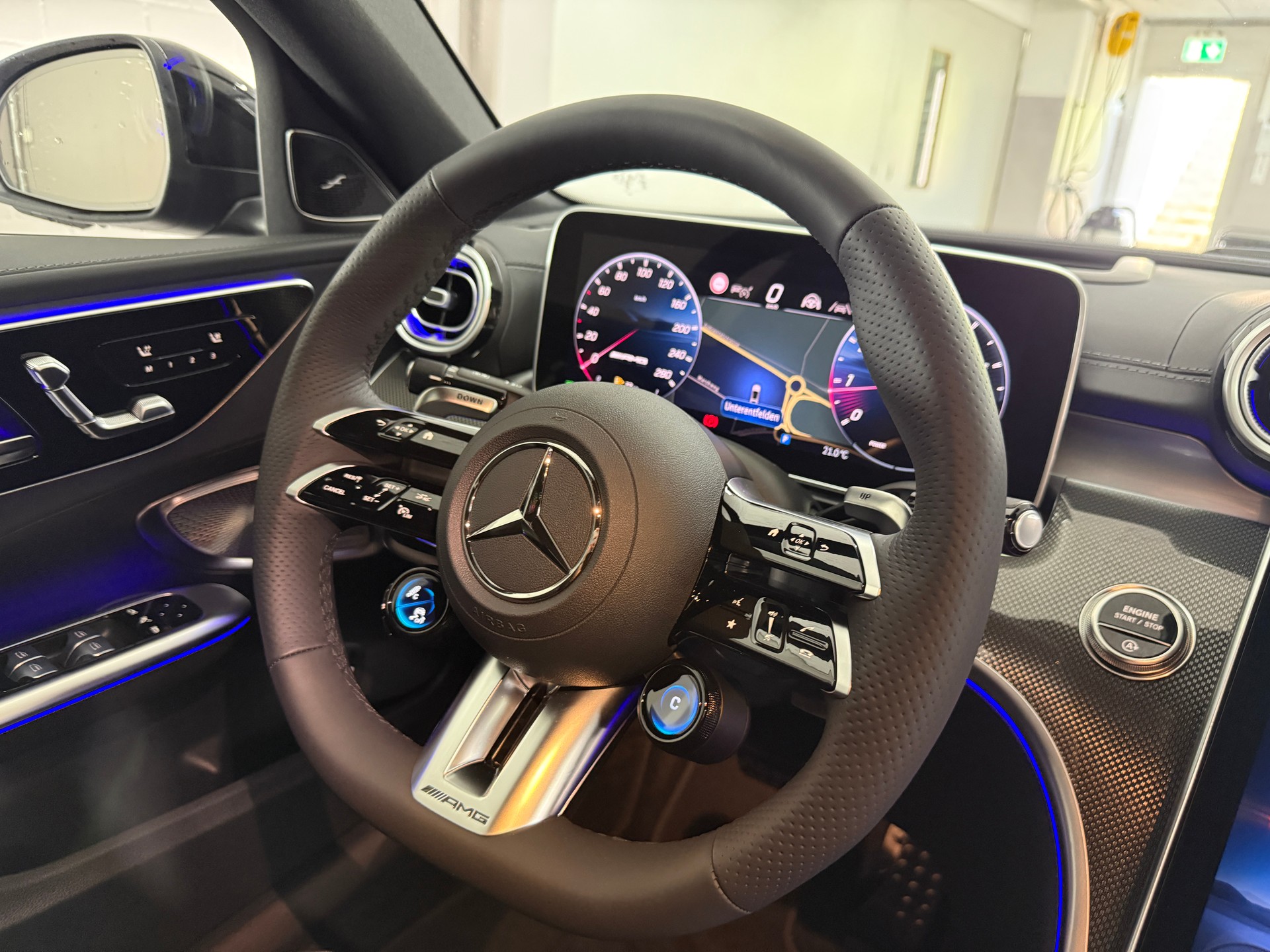MERCEDES-BENZ AMG C 43 4MATIC Limousine Executive Edition-image-15