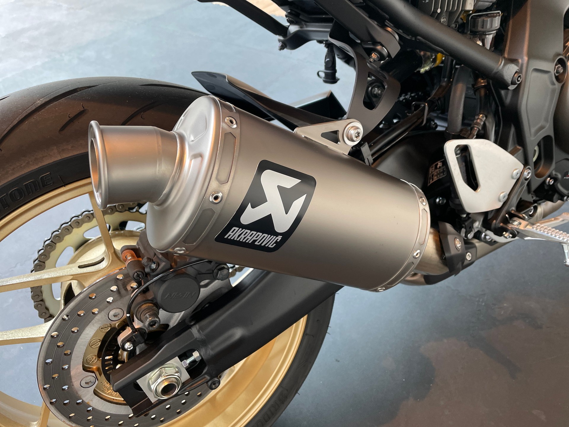 YAMAHA XSR 900-image-5