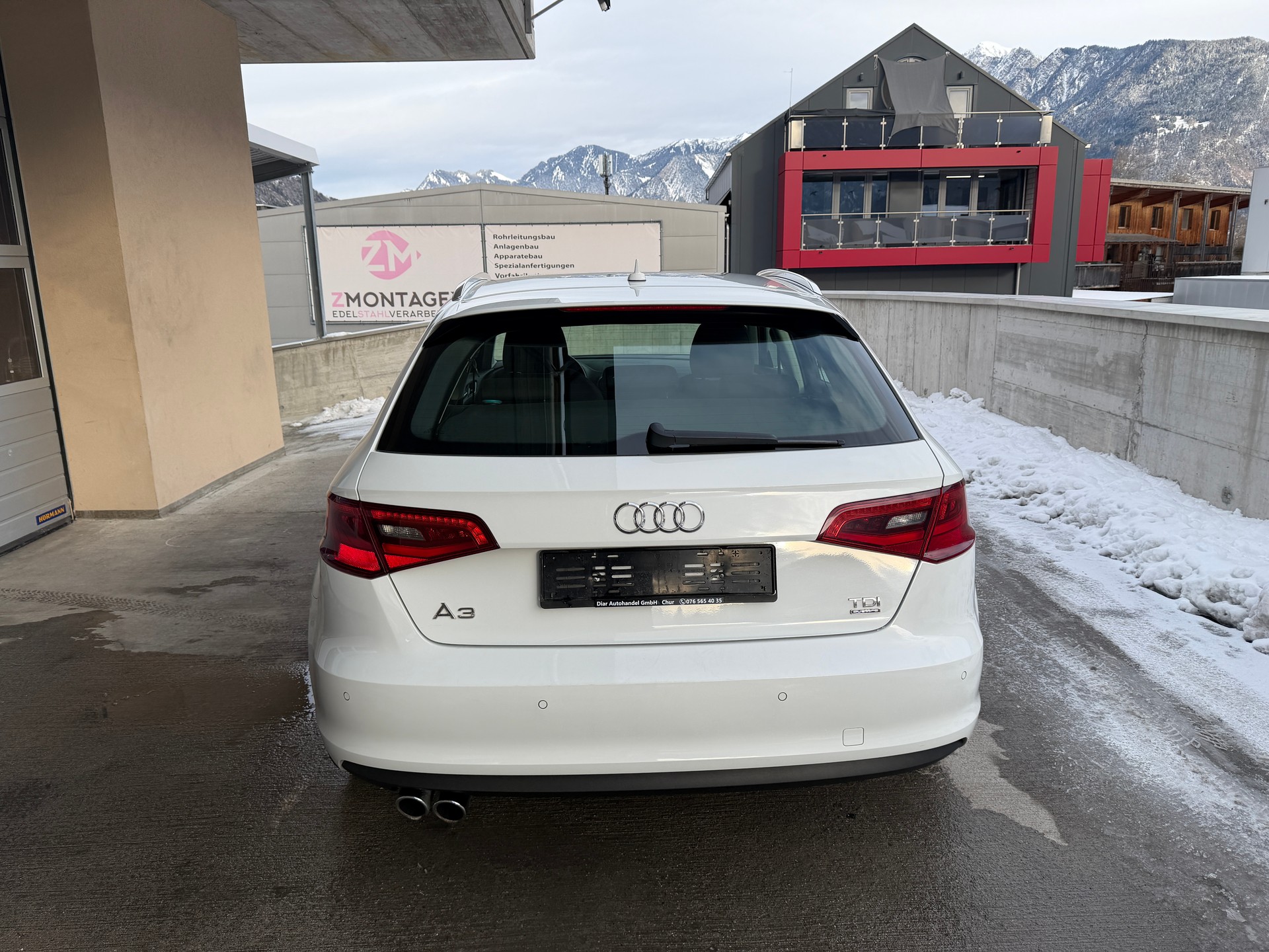 AUDI A3 Sportback 2.0 TDI Ambiente quattro-image-4
