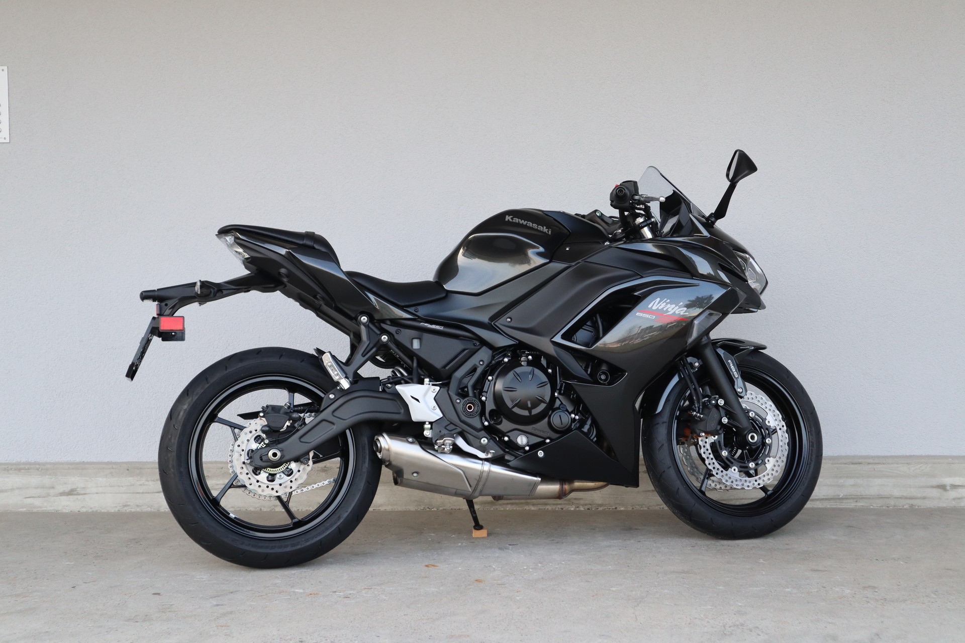 KAWASAKI Ninja 650-image-2