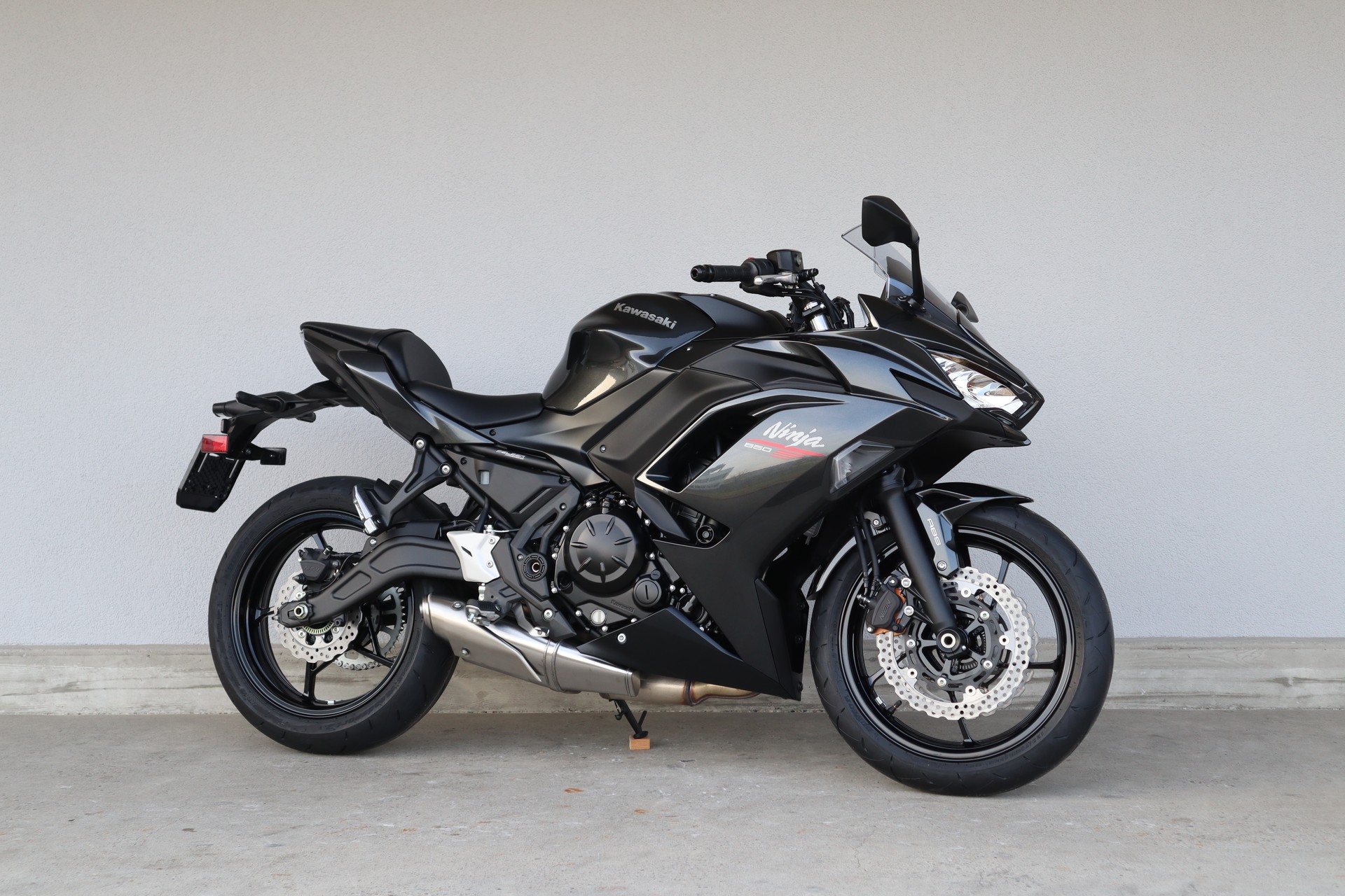 KAWASAKI Ninja 650-image-1