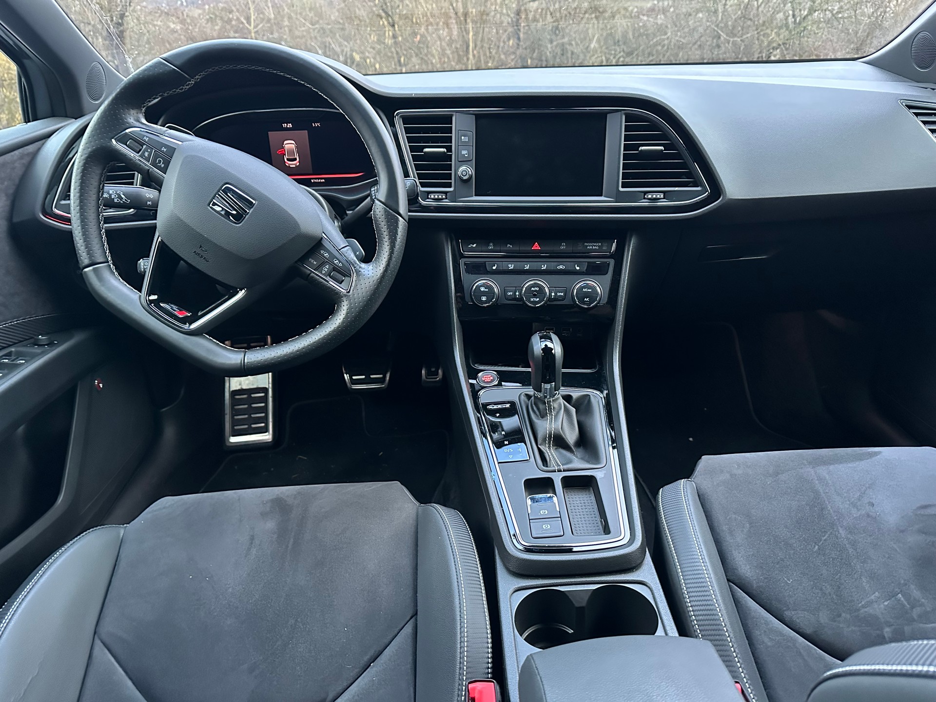 SEAT Leon ST 2.0 TSI Cupra 300 4 Drive DSG-image-4