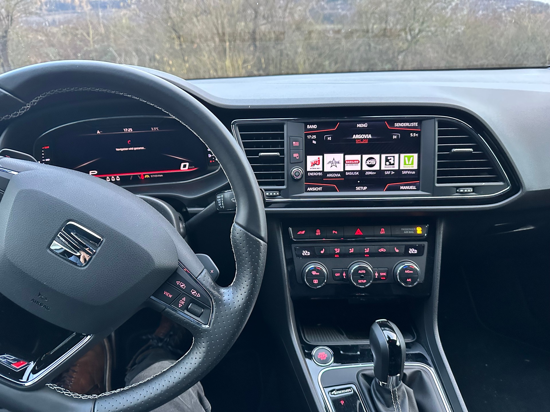 SEAT Leon ST 2.0 TSI Cupra 300 4 Drive DSG-image-8
