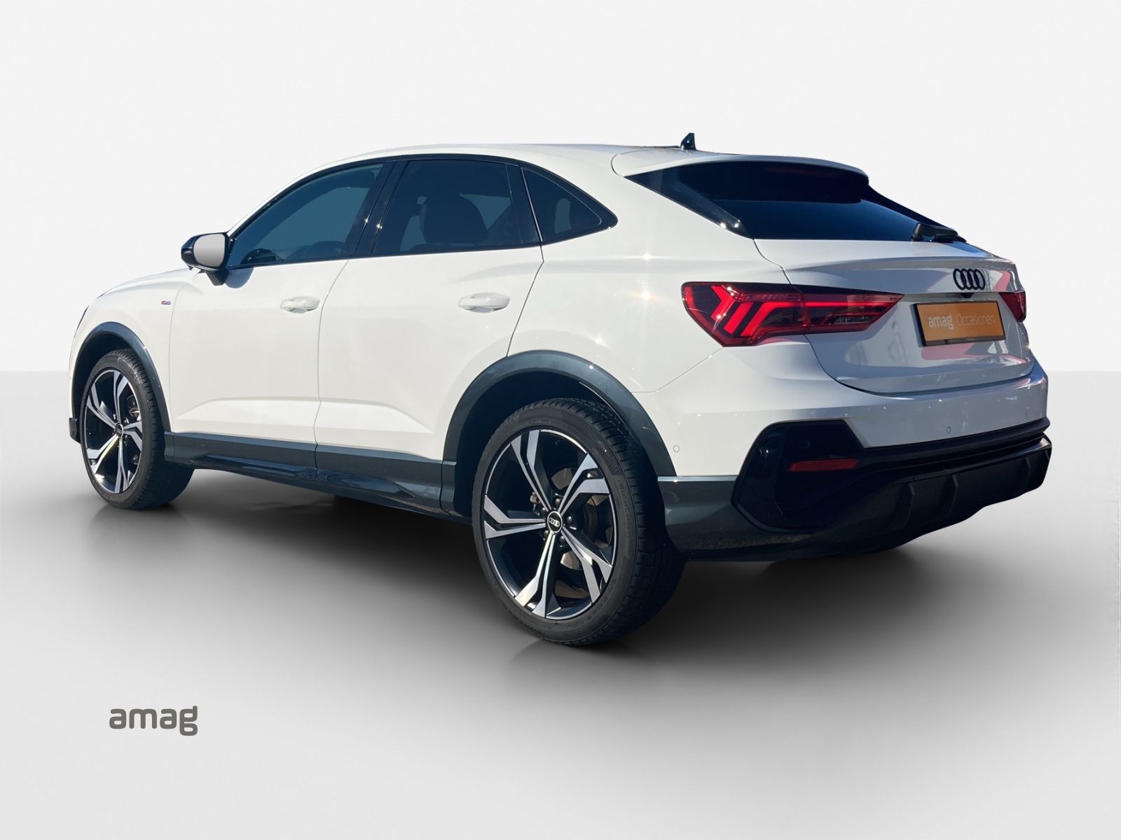 AUDI Q3 Sportback 35 TFSI S line Attraction S-tronic-showroom-element-2