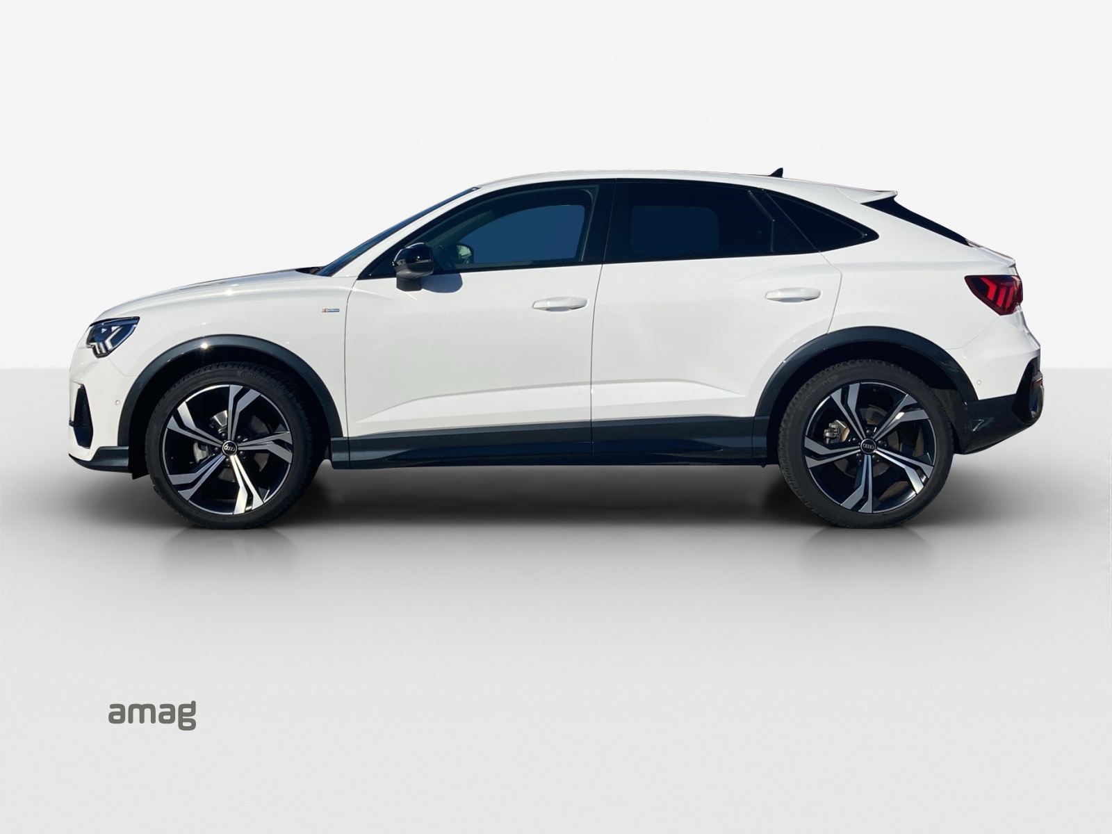 AUDI Q3 Sportback 35 TFSI S line Attraction S-tronic-showroom-element-1