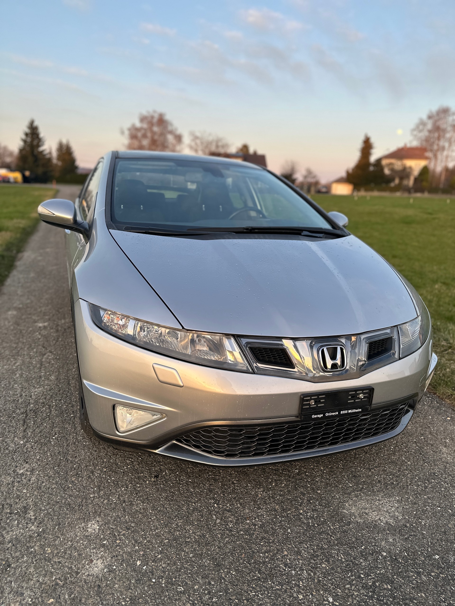 HONDA Civic 1.8i Comfort Automatic-showroom-element-3