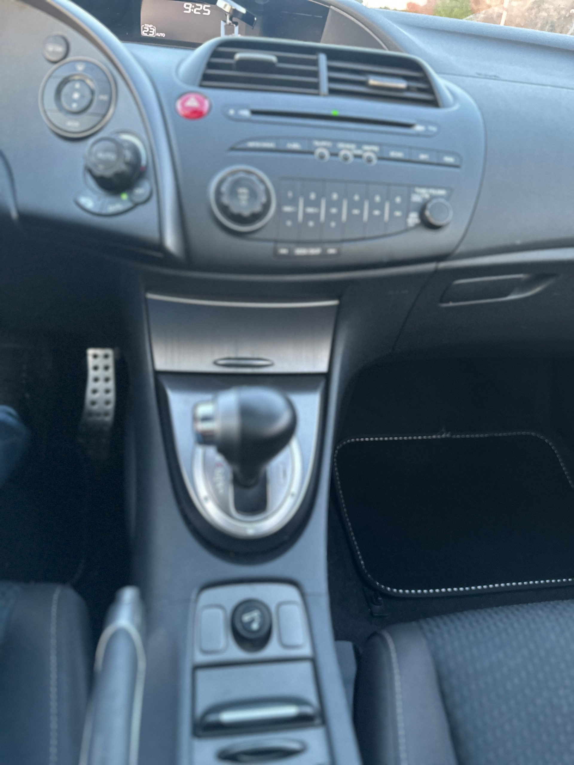 HONDA Civic 1.8i Comfort Automatic-image-14