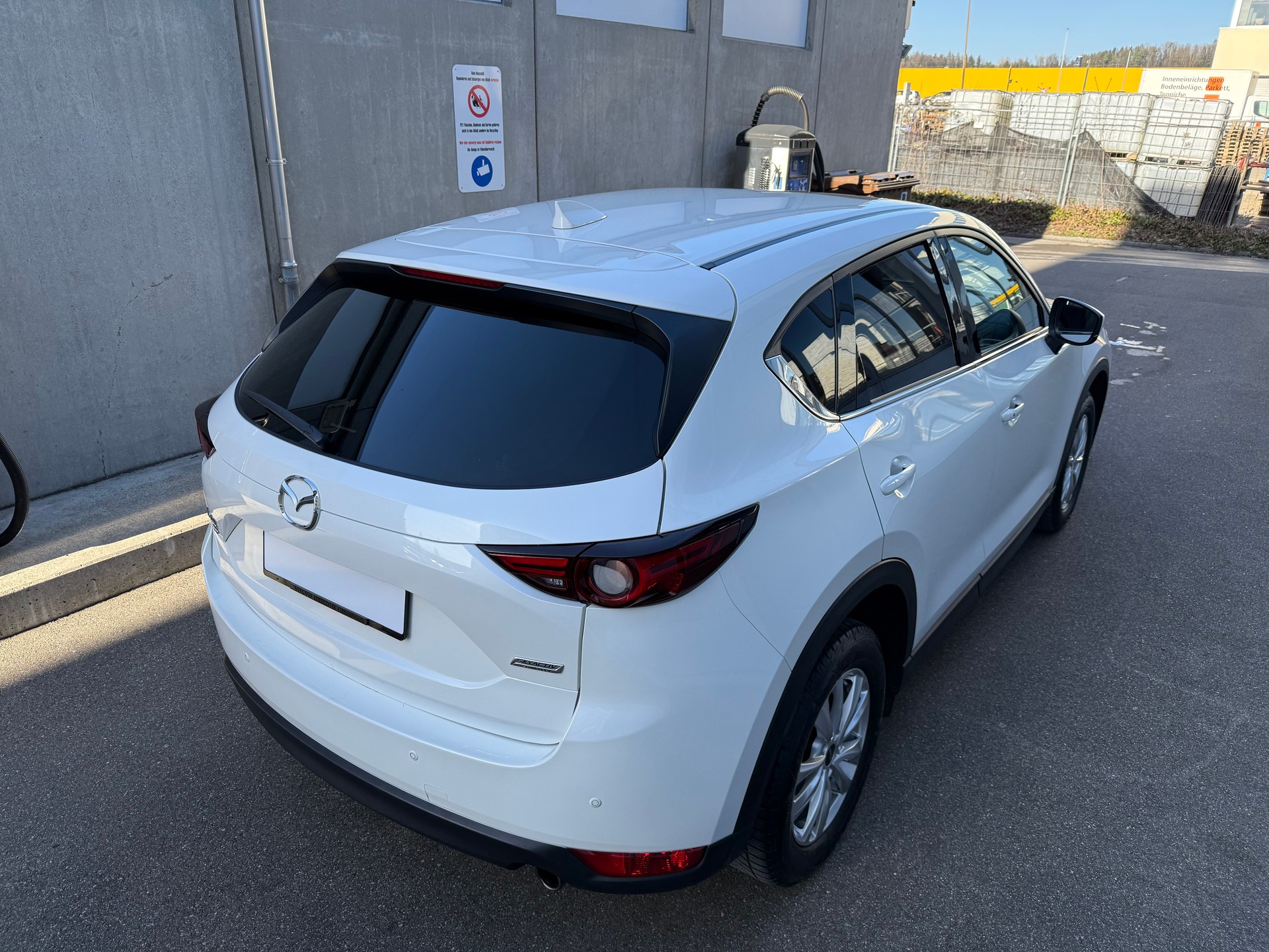 MAZDA CX-5 SKYACTIV-G 165 Revolution AWD Automat *Leder *Schiebedach *Abstandregler *360 Kamera *Head-Up Display *Sitzheiz. & Belüft.-image-3