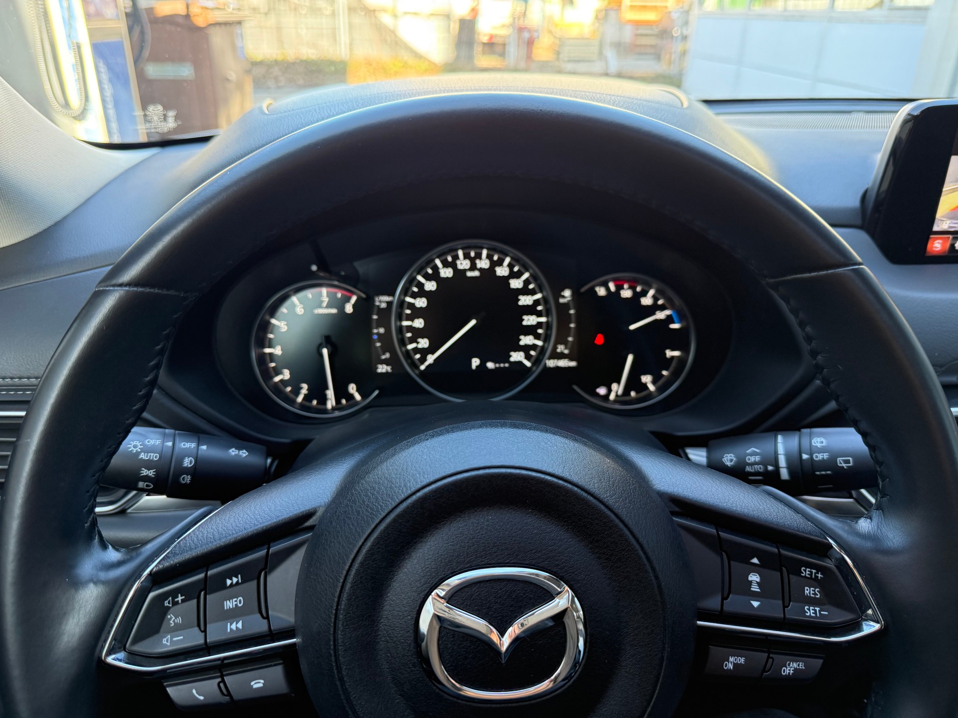 MAZDA CX-5 SKYACTIV-G 165 Revolution AWD Automat *Leder *Schiebedach *Abstandregler *360 Kamera *Head-Up Display *Sitzheiz. & Belüft.-image-11