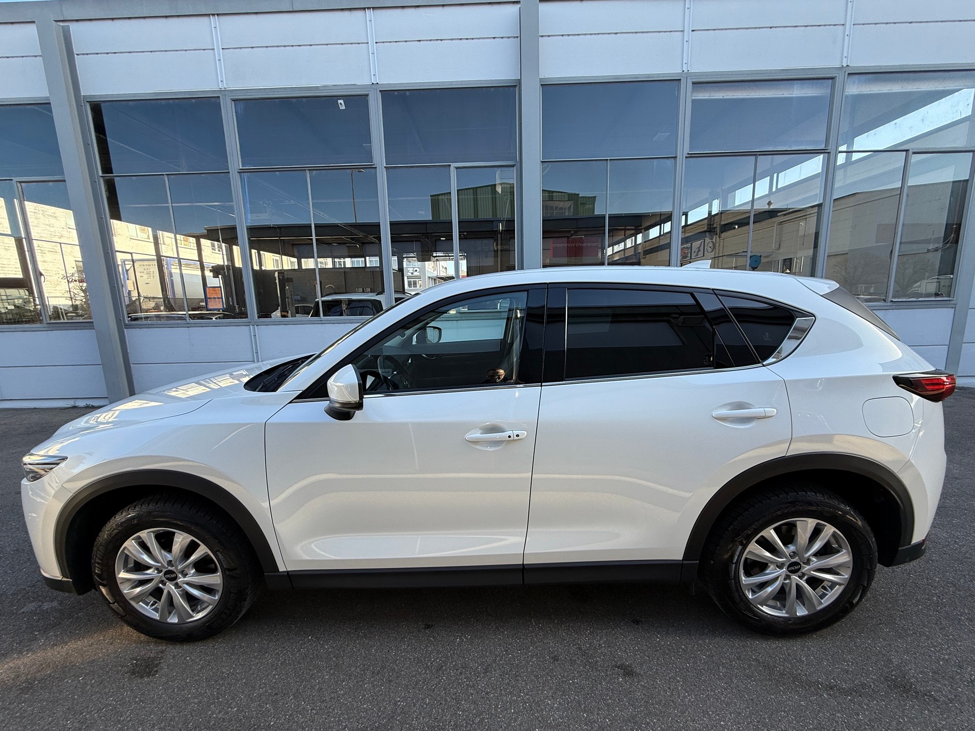 MAZDA CX-5 SKYACTIV-G 165 Revolution AWD Automat *Leder *Schiebedach *Abstandregler *360 Kamera *Head-Up Display *Sitzheiz. & Belüft.-image-6