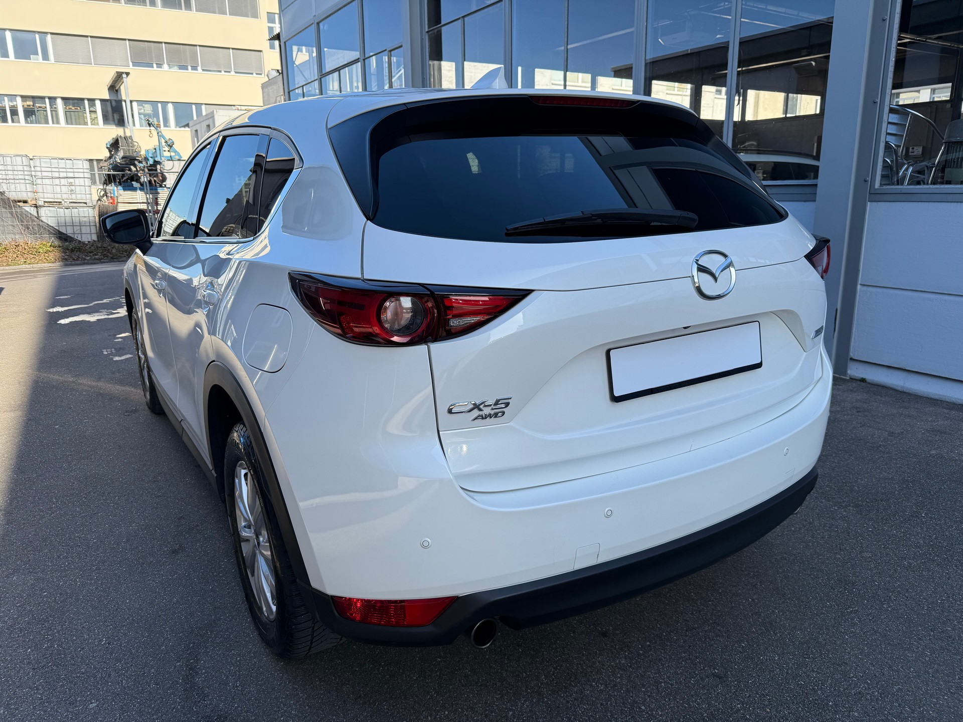 MAZDA CX-5 SKYACTIV-G 165 Revolution AWD Automat *Leder *Schiebedach *Abstandregler *360 Kamera *Head-Up Display *Sitzheiz. & Belüft.-image-5