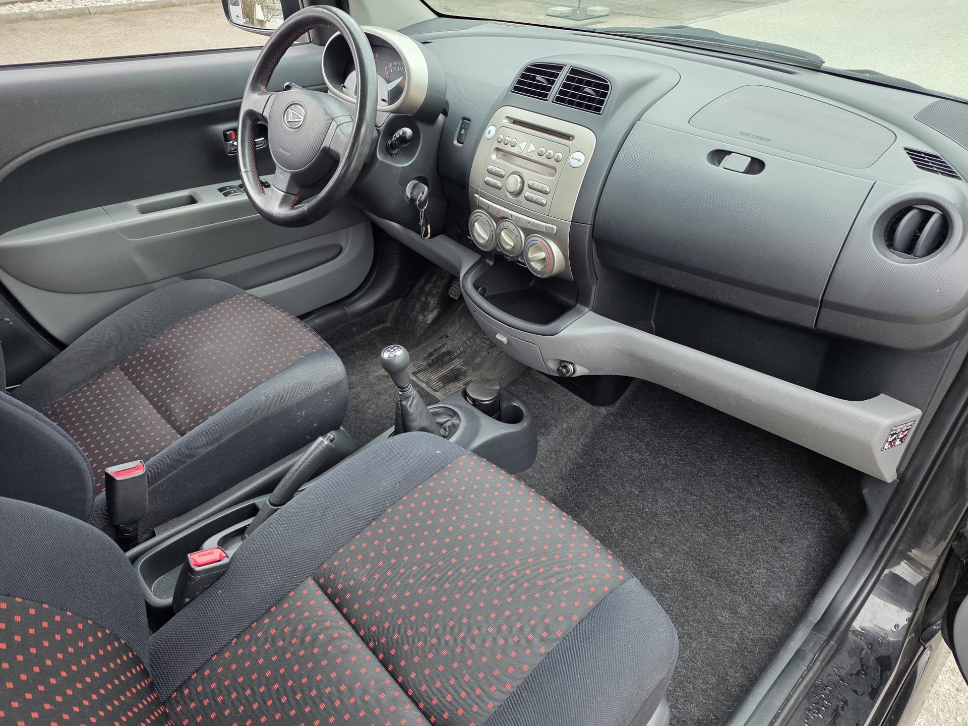 DAIHATSU Sirion 1.5 ST Custom-image-4